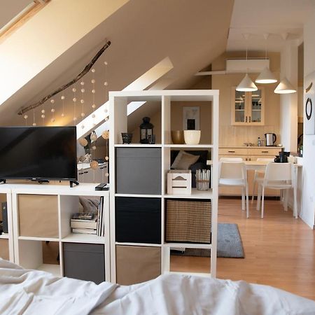 Studio 953 - Your Peace Of Mind, Ac & Parking Budapest Eksteriør billede